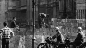 Bygget av Berlinmureb