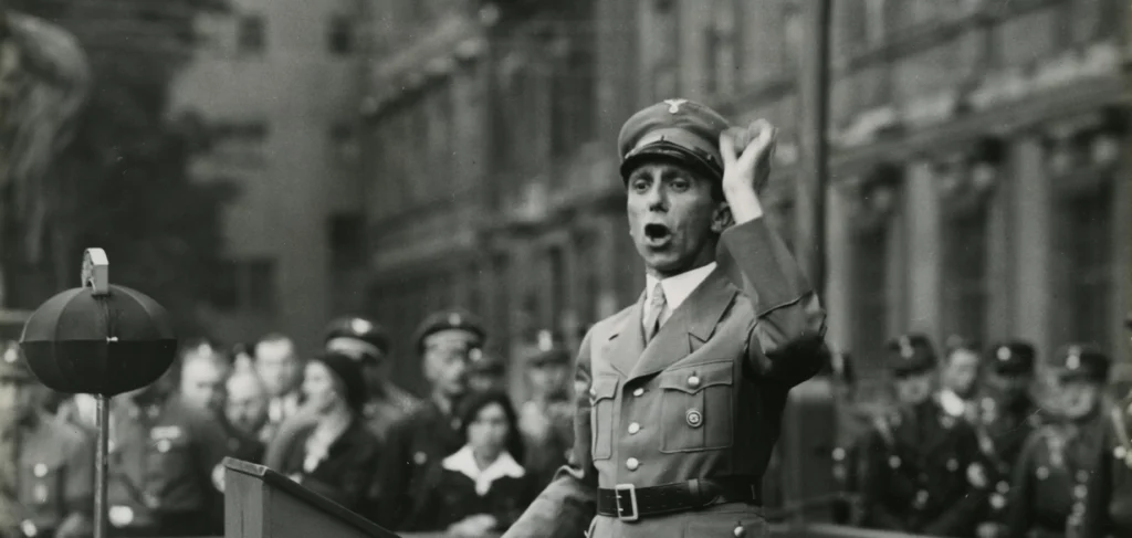 Propagandaminister Joseph Goebbels i talarstolen 1938.