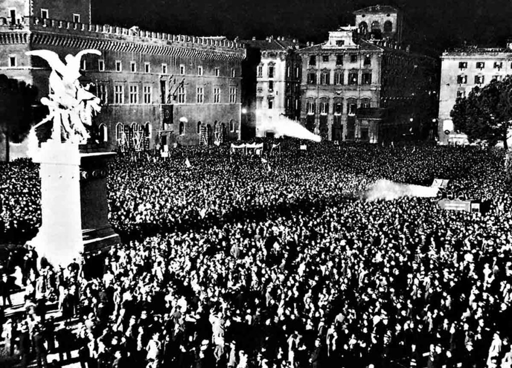 Mussolini tillkännager det italienska imperiet, 6 maj 1936.
