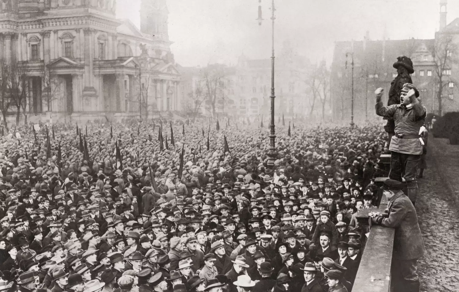 Weimarrepublikens uppgång och fall